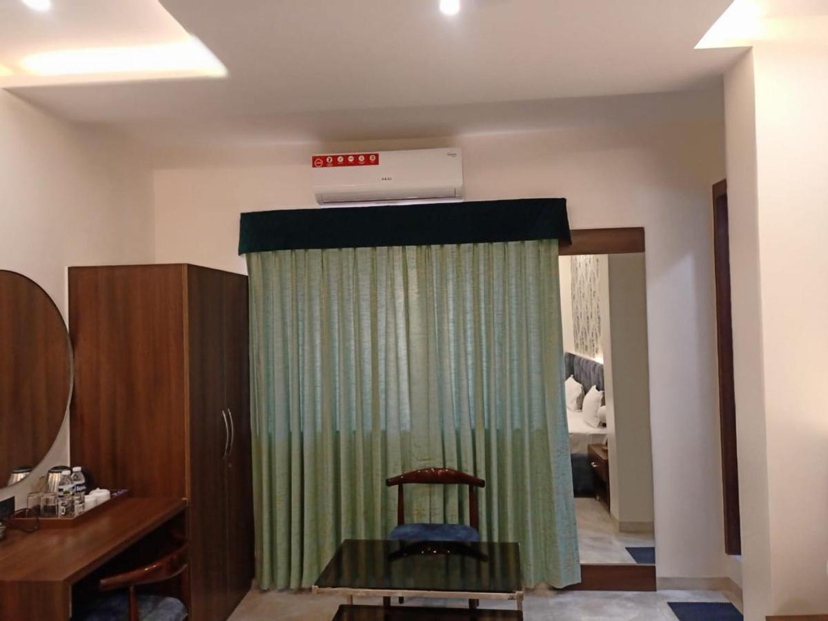 Hotel Rose Gold Ahmednagar Exterior photo