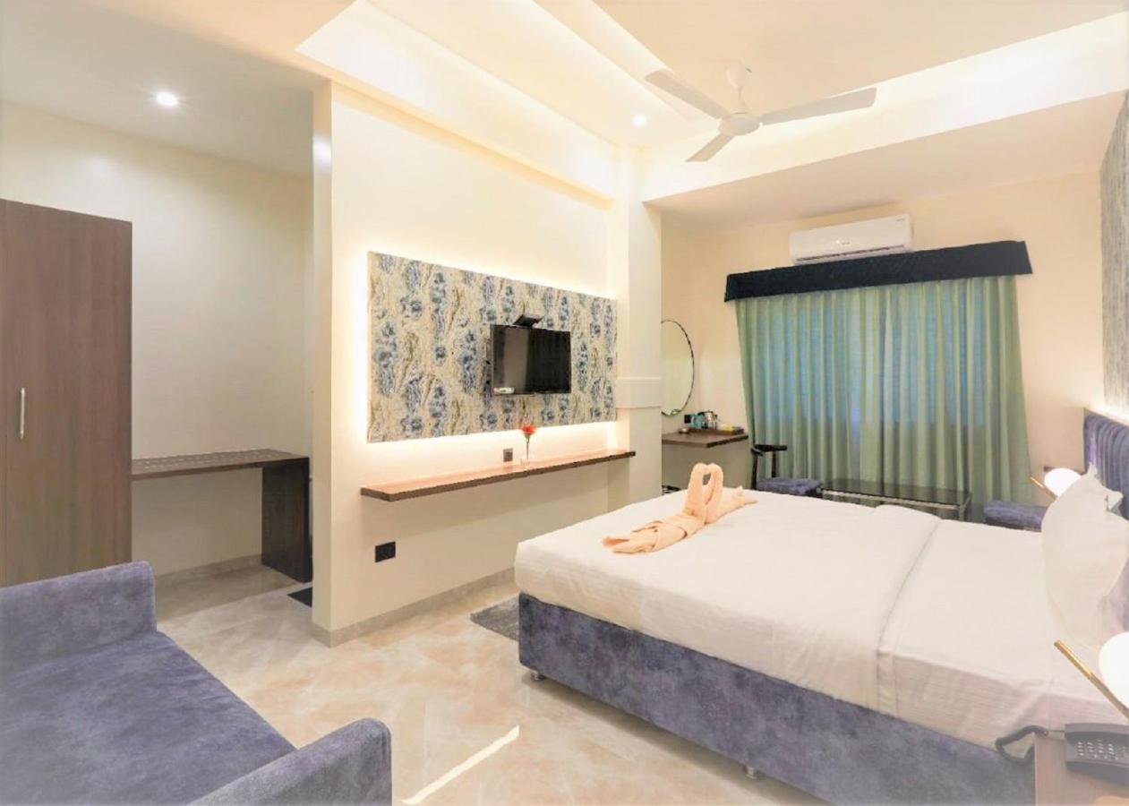 Hotel Rose Gold Ahmednagar Exterior photo